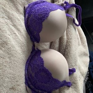 2/$40- just add to bundle to save!!! Victoria secret bombshell bra